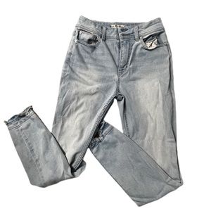 We The Free light washed jeans